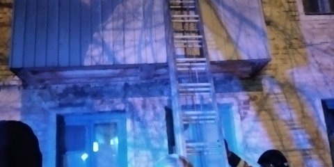 В предновогоднюю ночь в Ульяновске на пожаре спасли троих человек