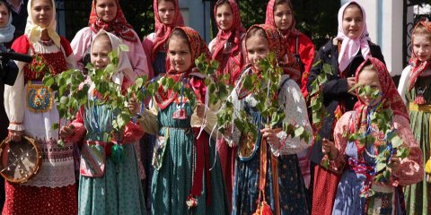 Песни под гармонь, куклы-обереги, ярмарка "Город мастеров": в Ульяновске пройдут Троицкие гулянья