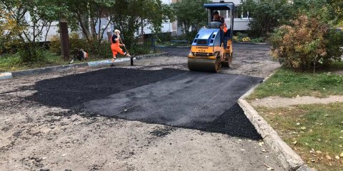 Ульяновские дорожники ведут ремонт семи дворов