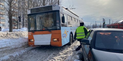 На проспекте Генерала Тюленева установят знак &laquo;Остановка запрещена&raquo;