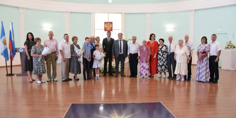 Накануне Дня семьи, любви и верности в Ульяновске чествуют семейные пары