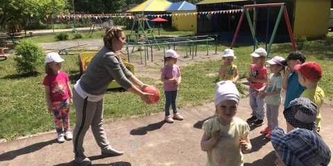 Тропа здоровья, футбол и водные игры: в детских садах Ульяновска лето проходит с акцентом на оздоровление
