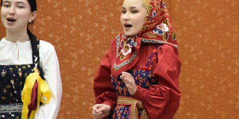 Участники фольклорного фестиваля в Ульяновске пели соловушками и танцевали тетеревами