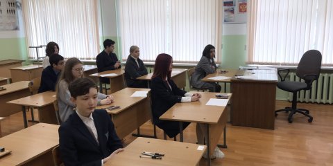Ульяновские девятиклассники сдают экзамен по математике