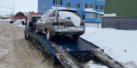 В Ульяновске продолжается эвакуация автомобилей, припаркованных с нарушением ПДД