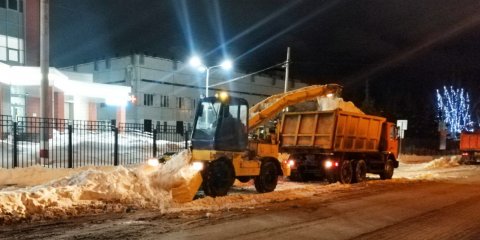 За ночь с территории Ульяновска вывезли 133 самосвала снега