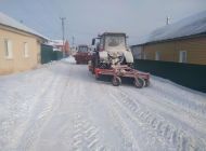 Ульяновские дорожники вывозят снег, чистят тротуары и остановки