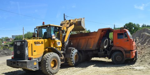 На улице Минаева в рамках реконструкции моста готовится монтаж лифта