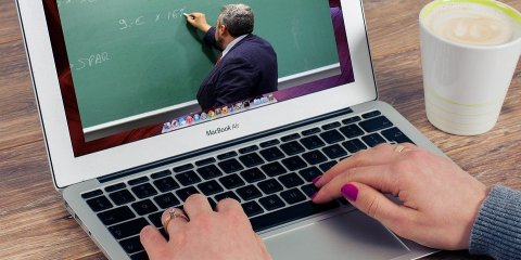 В Ульяновской области учителя старше 65 лет уйдут на дистанционку