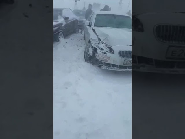 Массовая авария на Императорском мосту в Ульяновске   05.01.19