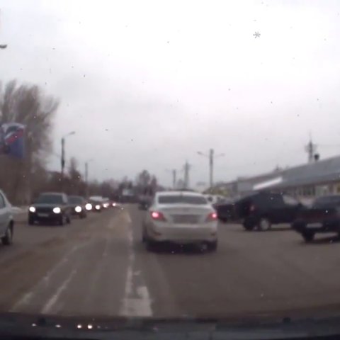 chpulsk Минивэн протаранил несколько авто в Ульяновске Ульяновск происшествия сегодня