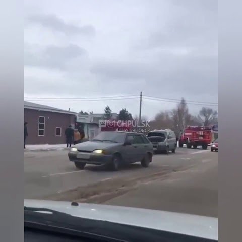 chpulsk Минивэн протаранил несколько авто в Ульяновске 2 Ульяновск происшествия сегодня